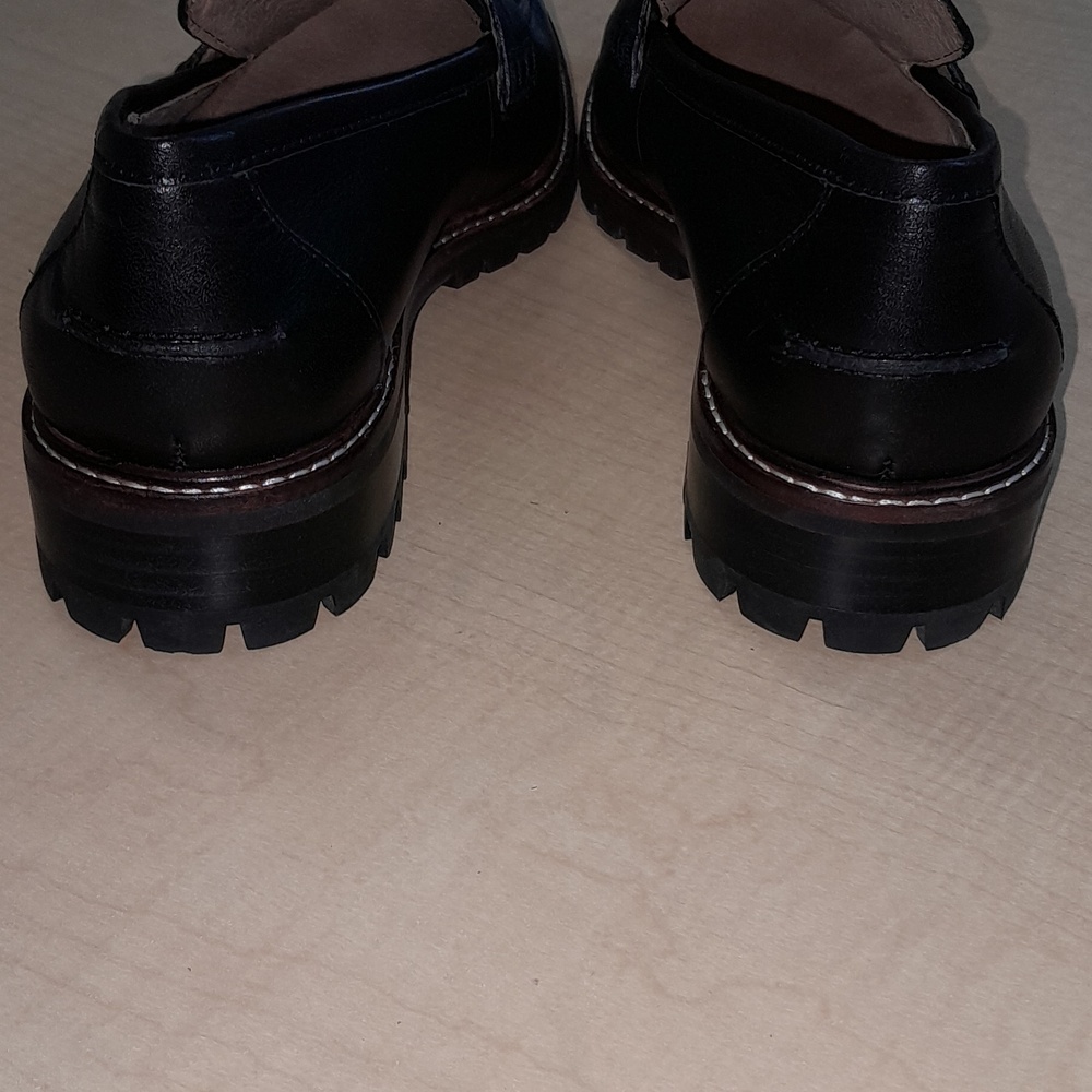 NWOT BLACK Leather Lugsole Loafers Size 8 - Picture 12 of 17
